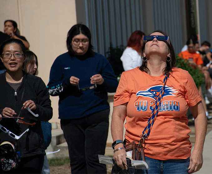 Students to enjoy up-close view of eclipse at <a href='http://qwef.ngskmc-eis.net'>在线博彩</a> Main Campus